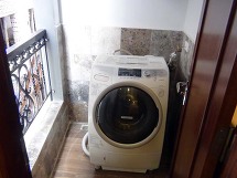 乾燥機能付き洗濯機は必ず1部屋に1台備わっています