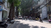 この Ly Nam De通りから路地で中に入った先です