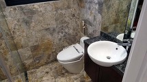 INAXのシャワートイレも標準装備