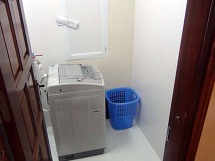 洗濯機は部屋にそれぞれ1台ずつ用意されています