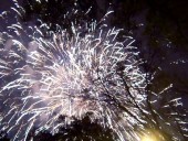 ハノイのホアンキエム湖での新年花火 ハノイのホアンキエム湖での新年花火