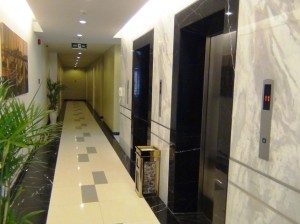 廊下エレベターホール