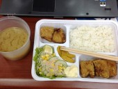 じぇじぇもんのデリバリーランチ「鶏の唐揚げ弁当、一度食べてみてください。感動ものです」