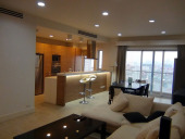 Golden Westlakeの150㎡3bedのリビングルーム