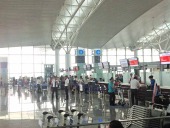 ノイバイ空港にて