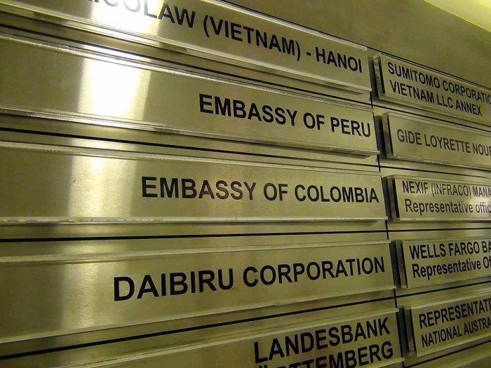 各国の大使館がたくさん契約しています