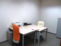2人専用の小さなオフィススペースもあります