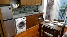 キッチンに収まる乾燥機能付き洗濯機