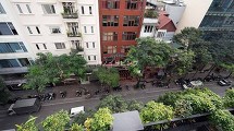 6階から見下ろすHan Thuyen通りの眺め