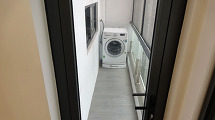 4階以上の部屋にはベランダに乾燥機能付き洗濯機が標準装備されています