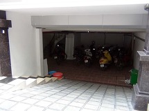 地下駐輪場はバイク、自転車共に駐車無料です