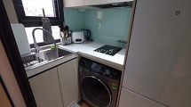 小さいながらもコーナーシステムキッチン