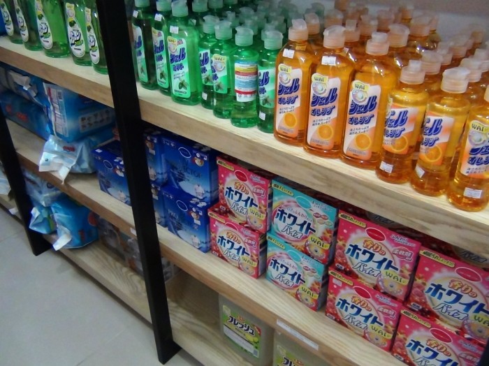 日本の洗剤もたくさんありました
