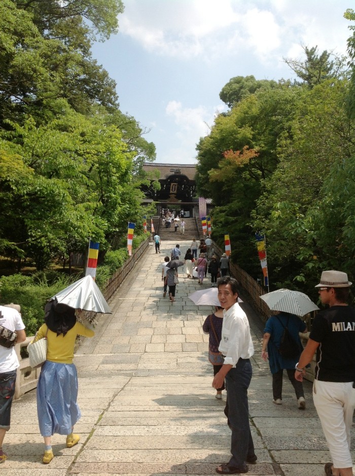 京都にある大谷本廟へお参りに行ってきました