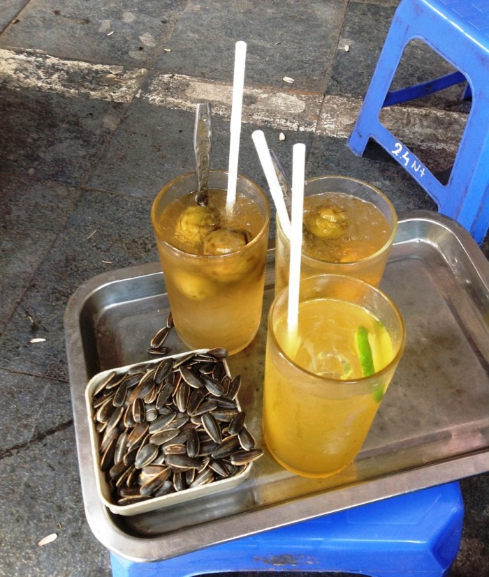 「Sau Da」と「Tra Chanh Da」、どっちも暑いハノイに無くてはならない飲み物です